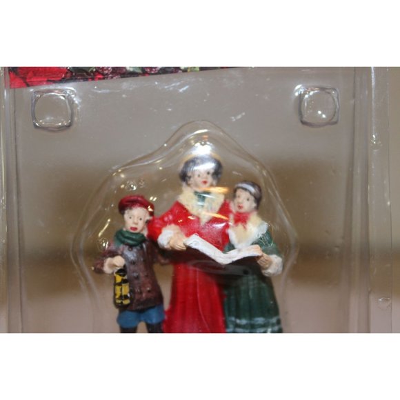 Home for the Holidays - Victorian Caroling Family - Picture 4 of 4